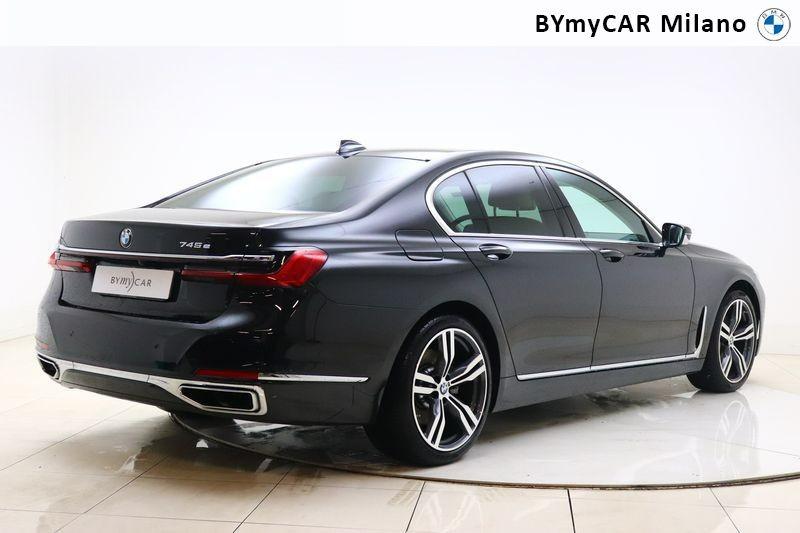 BMW Serie 7 745e auto