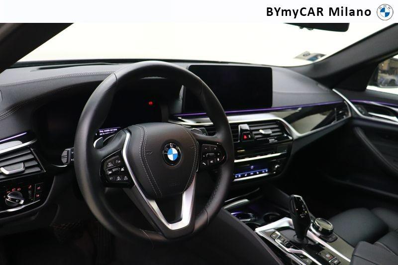 BMW Serie 5 520d Touring mhev 48V xdrive Luxury auto