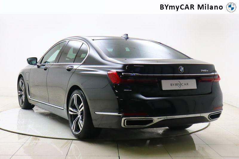BMW Serie 7 745e auto