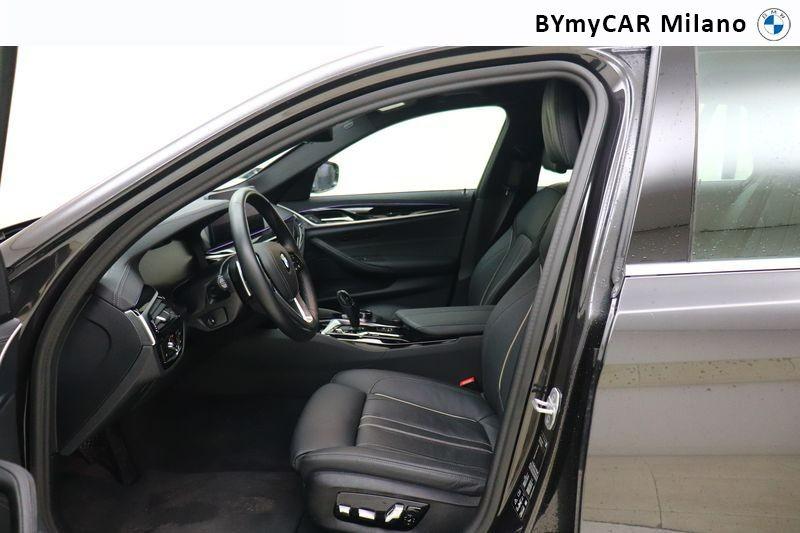BMW Serie 5 520d Touring mhev 48V xdrive Luxury auto