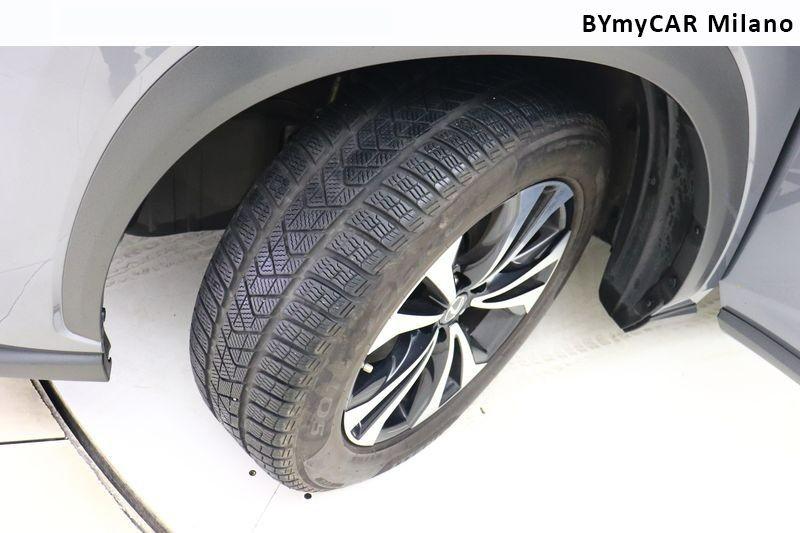 Lexus NX 300 h 2.5 F Sport 4wd cvt